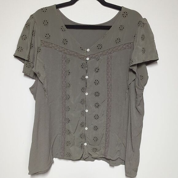 Maurices Green Flutter Short Sleeve Blouse - Picture 1 of 6